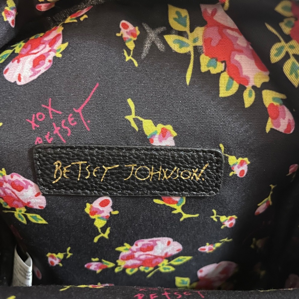 Betsey Johnson Pug Dog Mini Backpack Black Quilted Faux Leather Floral Lining‎ - Picture 4 of 8